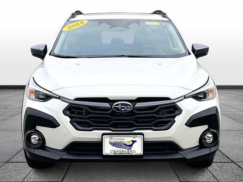 Used 2024 Subaru Crosstrek 2.0i Premium image 3