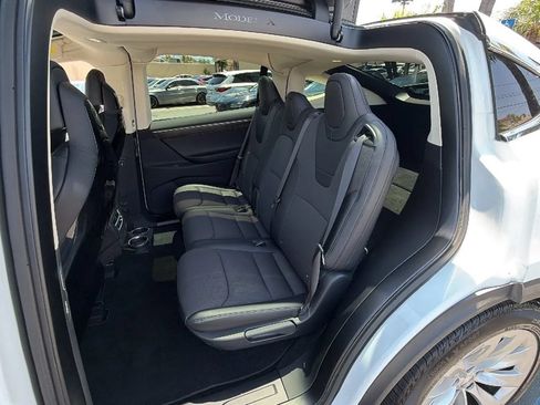 Used 2017 Tesla Model X 75D AWD/4WD image 16