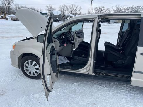 Used 2014 Dodge Grand Caravan American Value Package w/ UConnect Hands-Free Group image 10