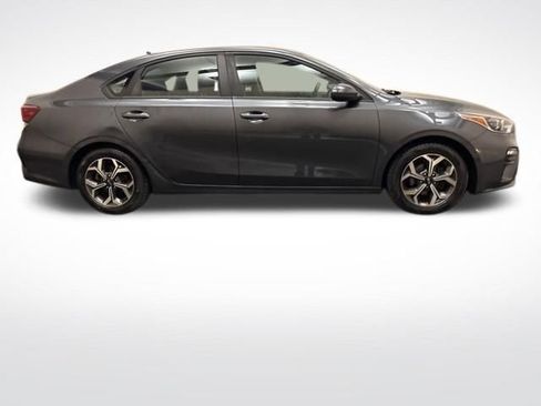 Used 2020 Kia Forte LXS FWD image 4