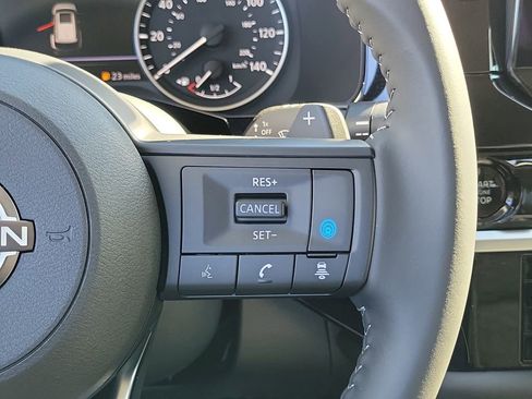 New 2025 Nissan Pathfinder SV image 7