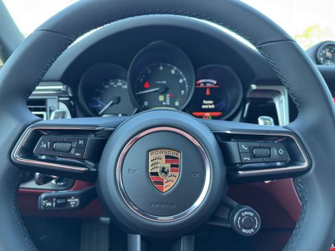 New 2025 Porsche Macan image 35