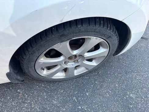 Used 2013 Hyundai Elantra Limited w/ Technology Pkg FWD image 8