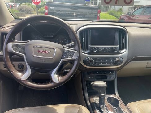 Used 2017 GMC Canyon SLT AWD/4WD image 4