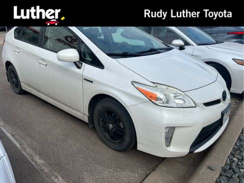Used 2012 Toyota Prius Two image 1