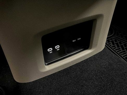 New 2025 Volkswagen Atlas SE image 22