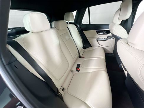 Certified 2026 Mercedes-Benz GLC 300 4MATIC image 25
