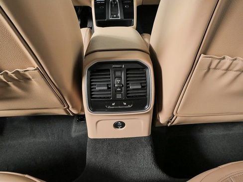 New 2026 Porsche Macan image 21