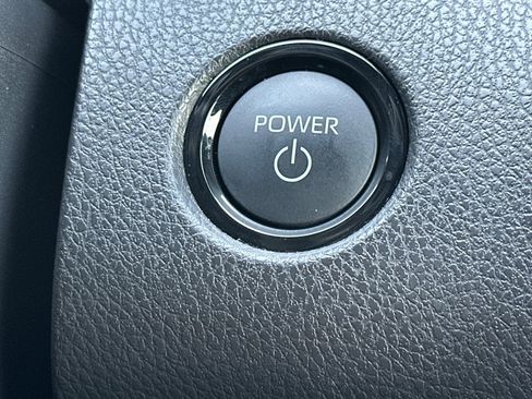 Certified 2025 Toyota Camry SE image 35