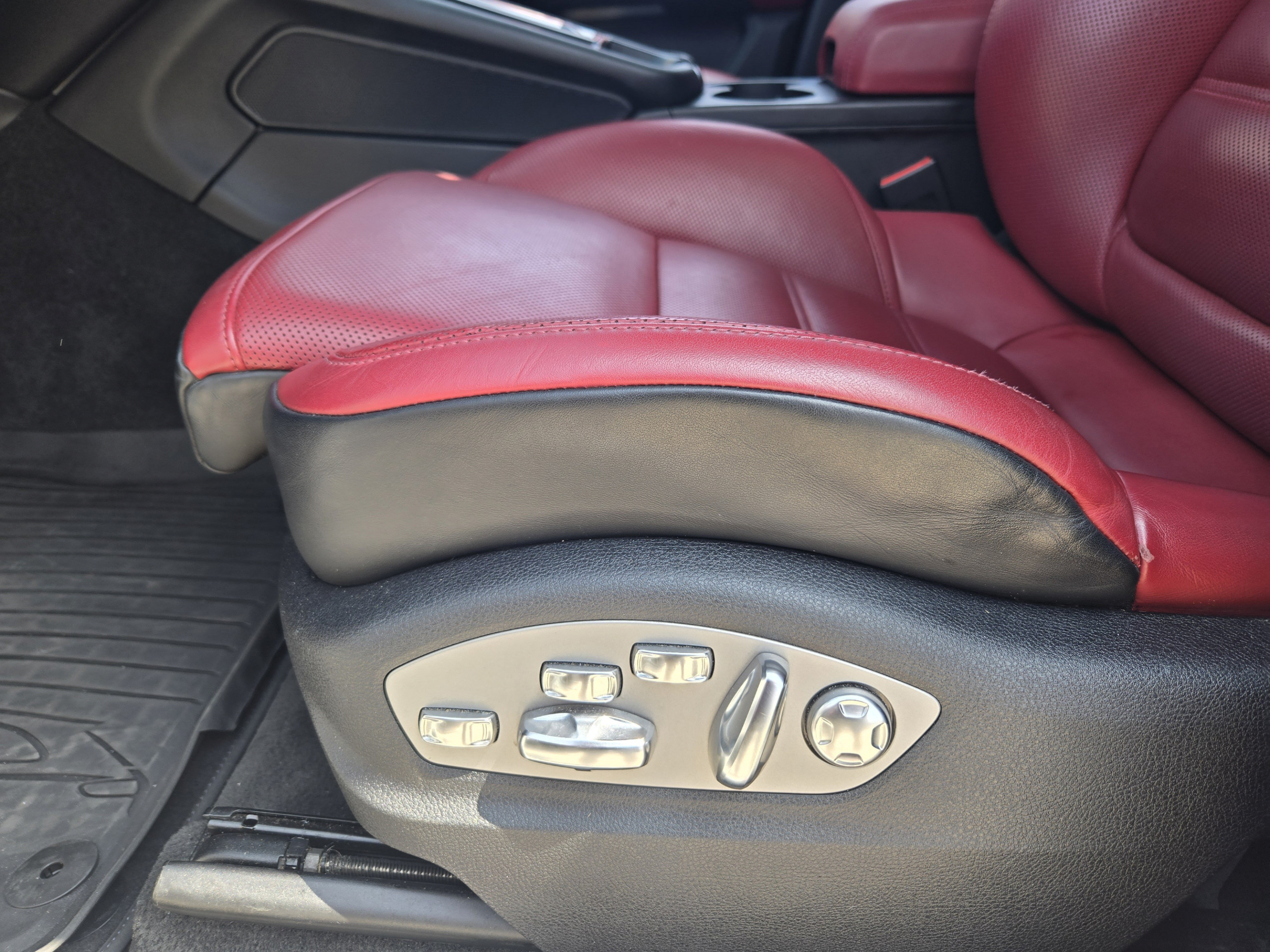 Used 2022 Porsche Macan GTS AWD/4WD image 21