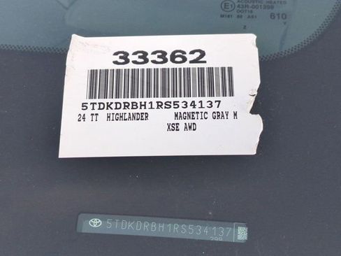 Certified 2024 Toyota Highlander XSE image 18