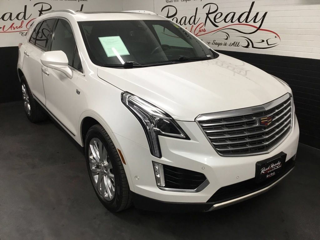 Used 2017 Cadillac XT5 Platinum w/ Driver Assist Package AWD/4WD image 2