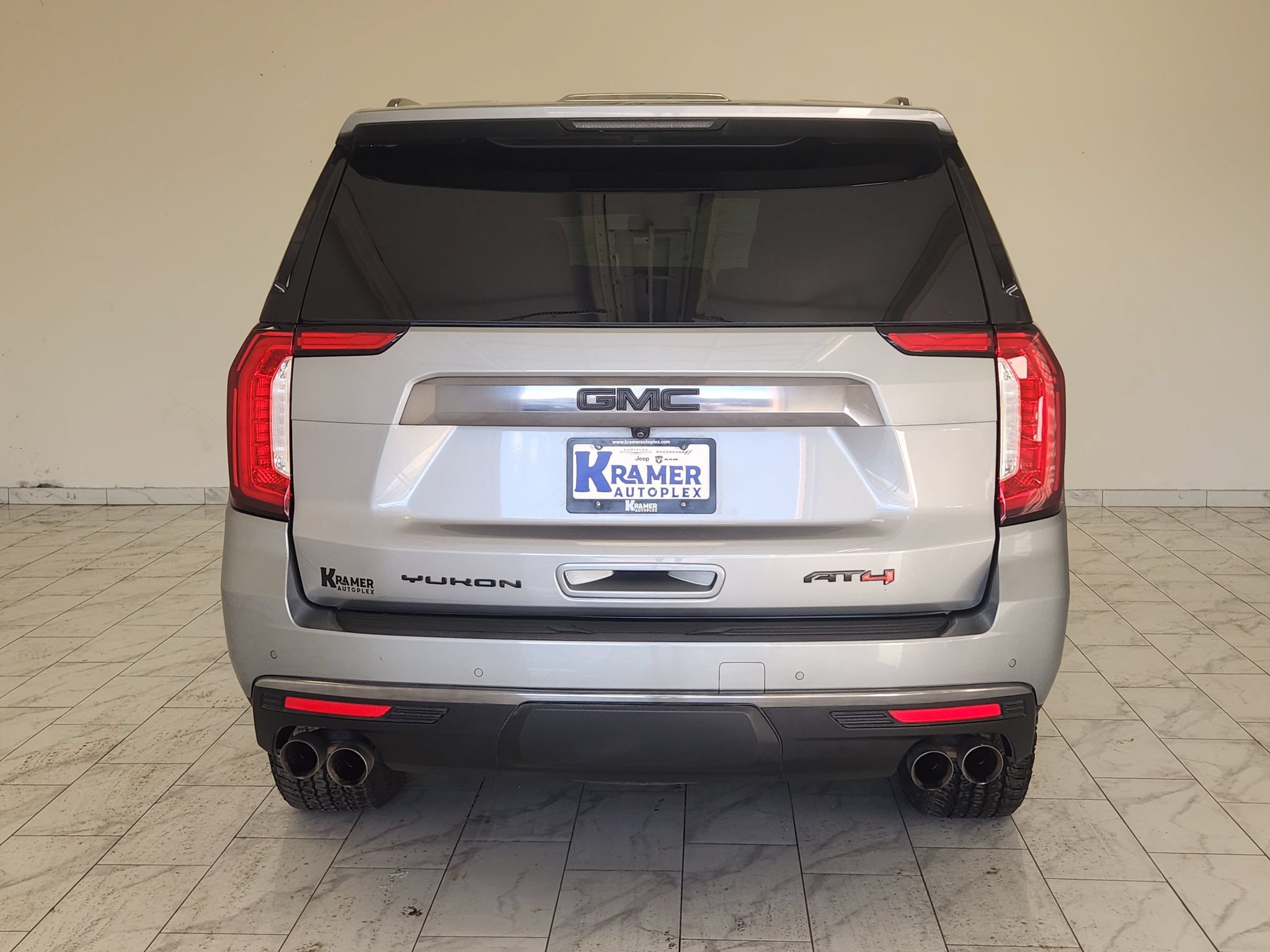 Used 2024 GMC Yukon AT4 w/ Technology Package AWD/4WD image 6