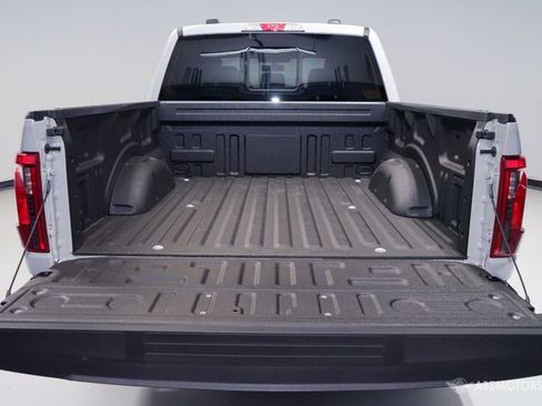 Used 2026 Ford F150 XLT w/ Equipment Group 302A MID RWD image 8