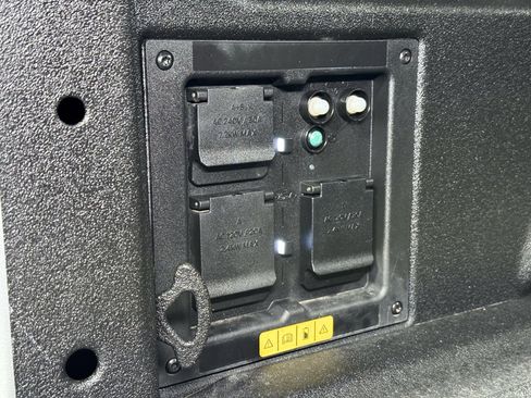 Used 2023 Ford F150 Lightning Platinum image 30