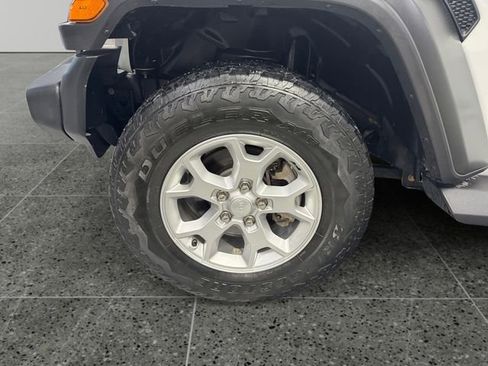 Used 2021 Jeep Wrangler Unlimited Islander AWD/4WD image 24