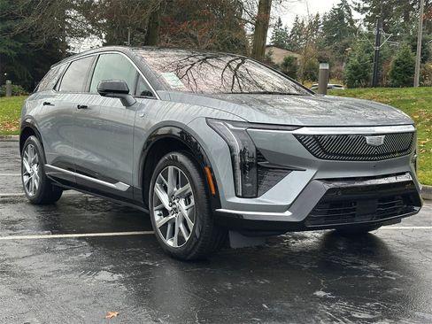 New 2026 Cadillac Optiq Luxury 1 image 7
