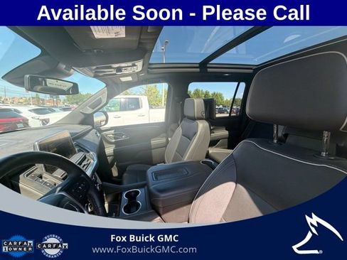 Used 2023 GMC Yukon XL SLT w/ SLT Premium Package AWD/4WD image 10