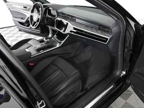 Used 2024 Audi A6 Premium Plus image 13