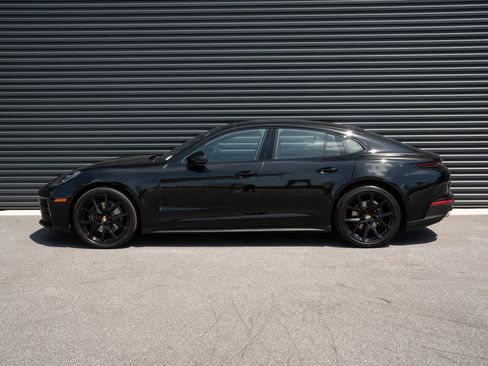 Certified 2024 Porsche Panamera 4 AWD/4WD image 2