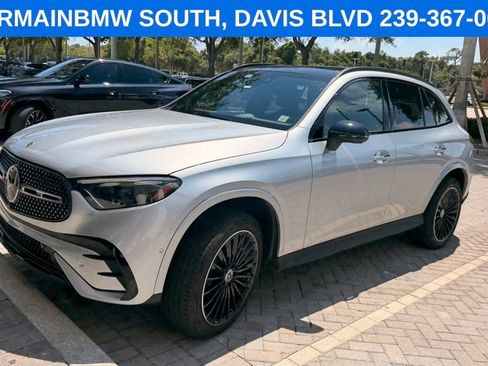 Used 2024 Mercedes-Benz GLC 300 4MATIC image 1