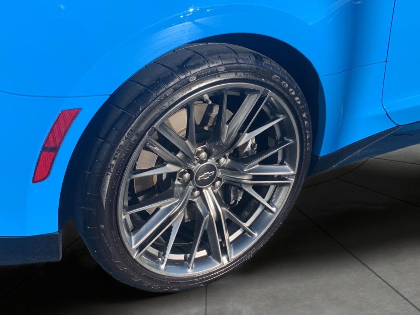 Used 2023 Chevrolet Camaro ZL1 RWD image 9