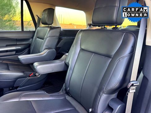 Used 2024 Ford Expedition XLT image 17