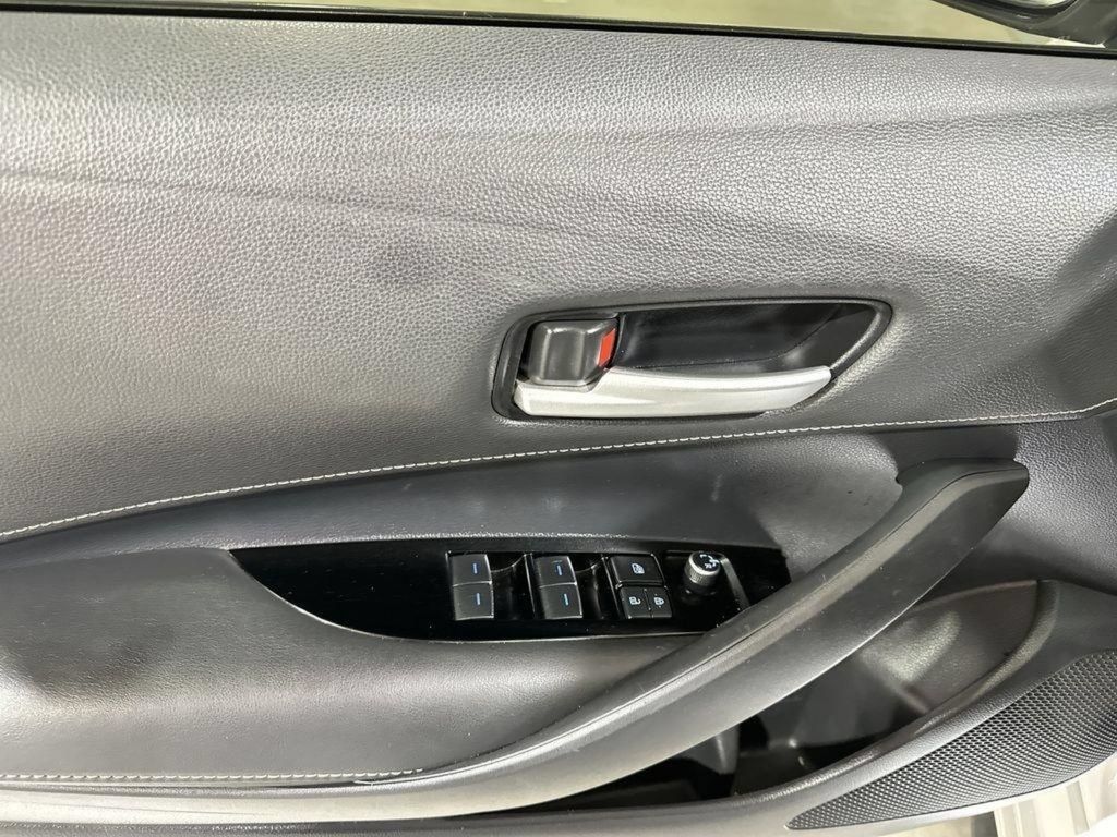 Used 2021 Toyota Corolla SE FWD image 16