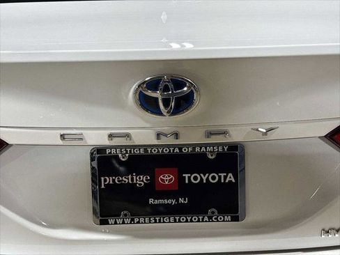 Certified 2019 Toyota Camry LE image 25