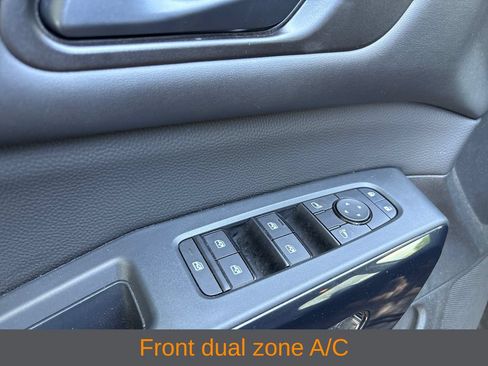 Used 2025 Nissan Pathfinder SV w/ SV Premium Package FWD image 4