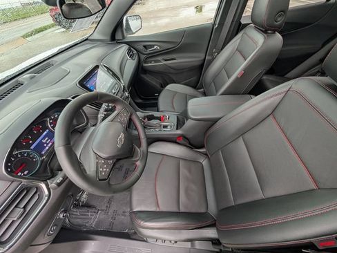 Used 2023 Chevrolet Equinox RS w/ RS Leather Package FWD image 15
