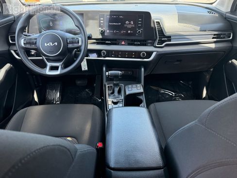 Used 2024 Kia Sportage LX AWD/4WD image 18