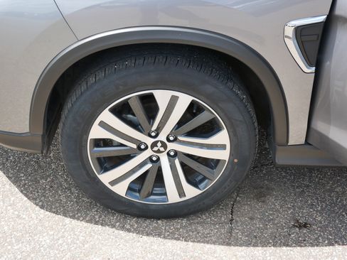 Used 2024 Mitsubishi Outlander Sport SE AWD/4WD image 15