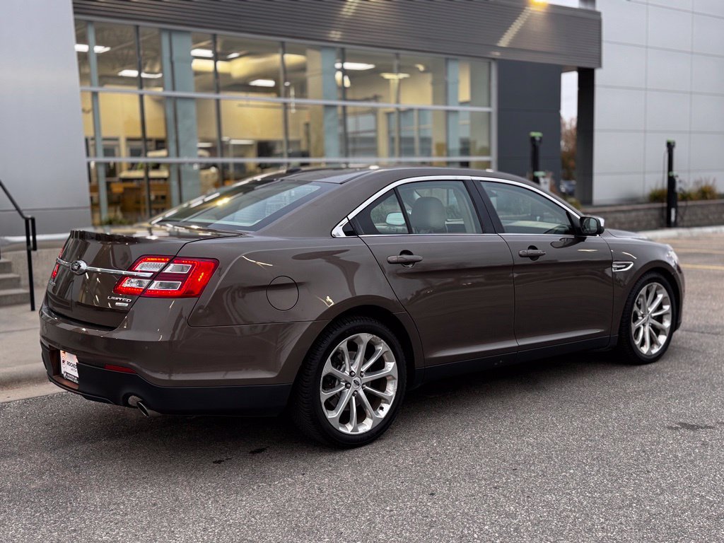 Used 2015 Ford Taurus Limited w/ Equipment Group 301A FWD image 48