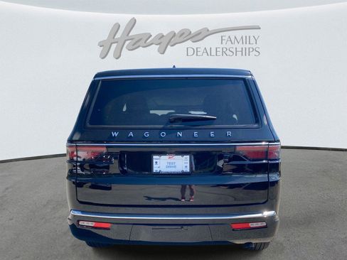 Certified 2024 Jeep Wagoneer 2WD w/ Premium Group I image 4