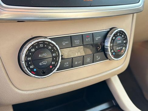 Used 2013 Mercedes-Benz GL 450 4MATIC w/ Premium 1 Pkg image 27