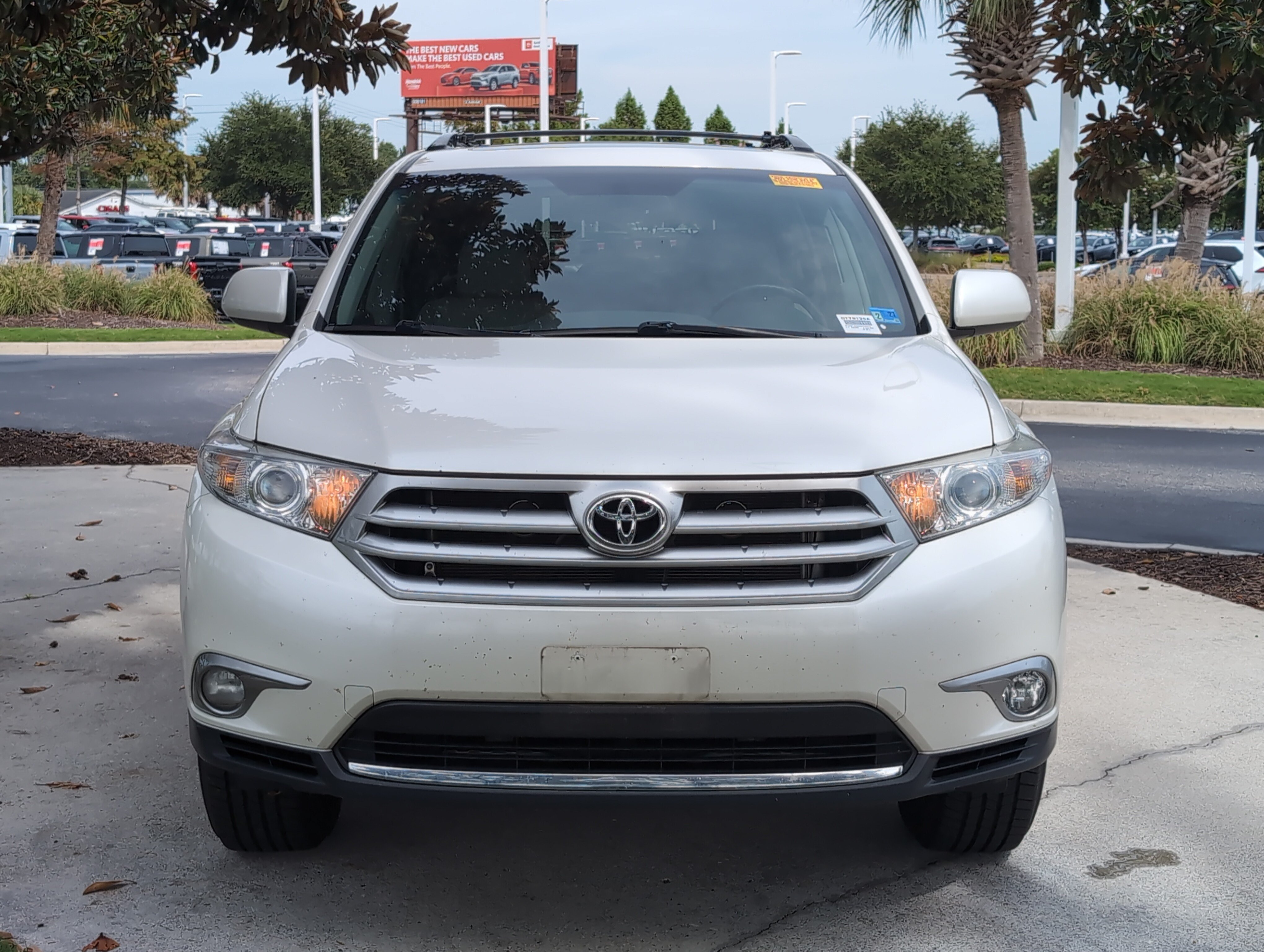 Used 2013 Toyota Highlander SE AWD/4WD image 3
