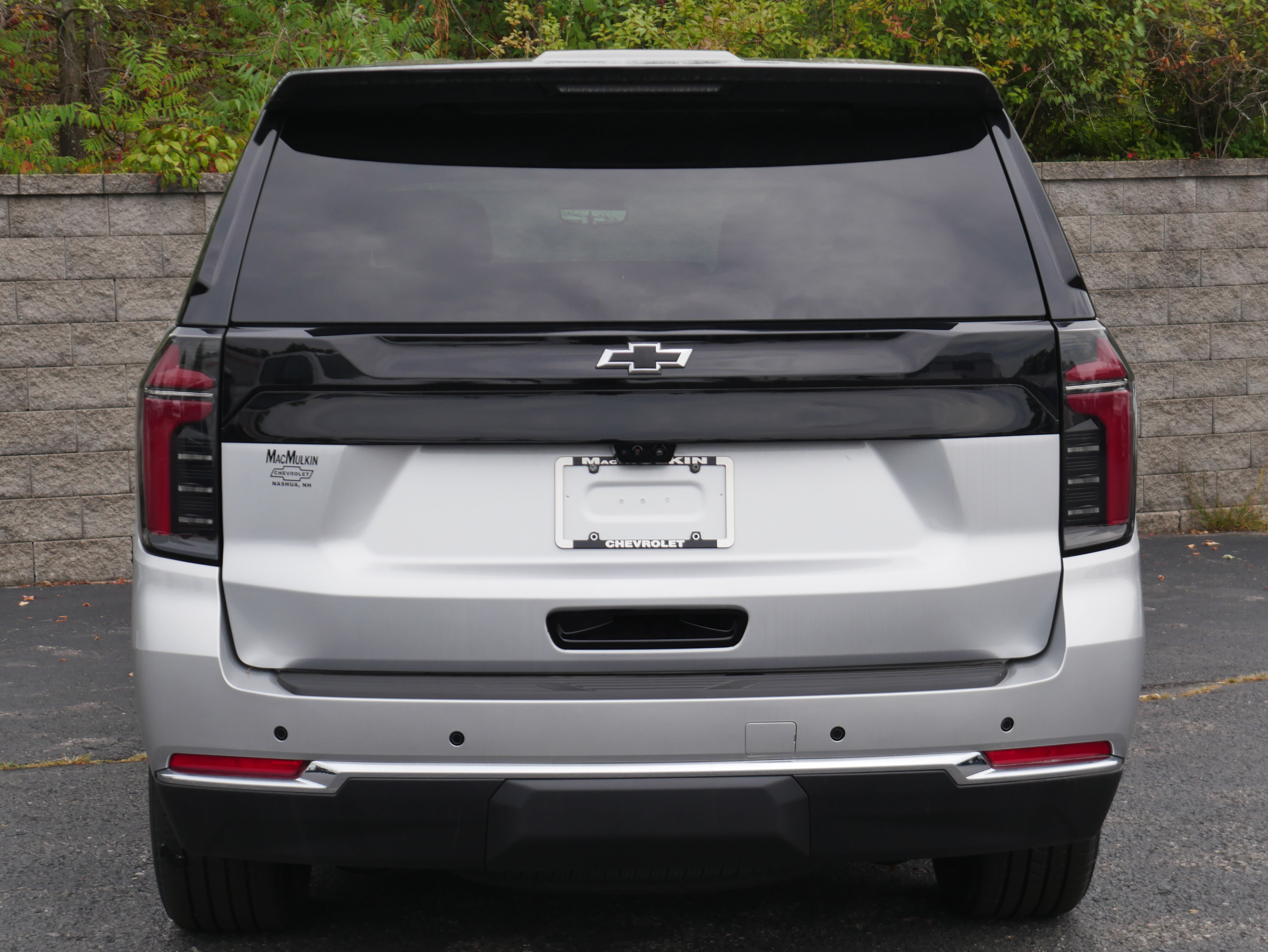 New 2025 Chevrolet Tahoe 4WD w/ 1FL Safety Package image 7