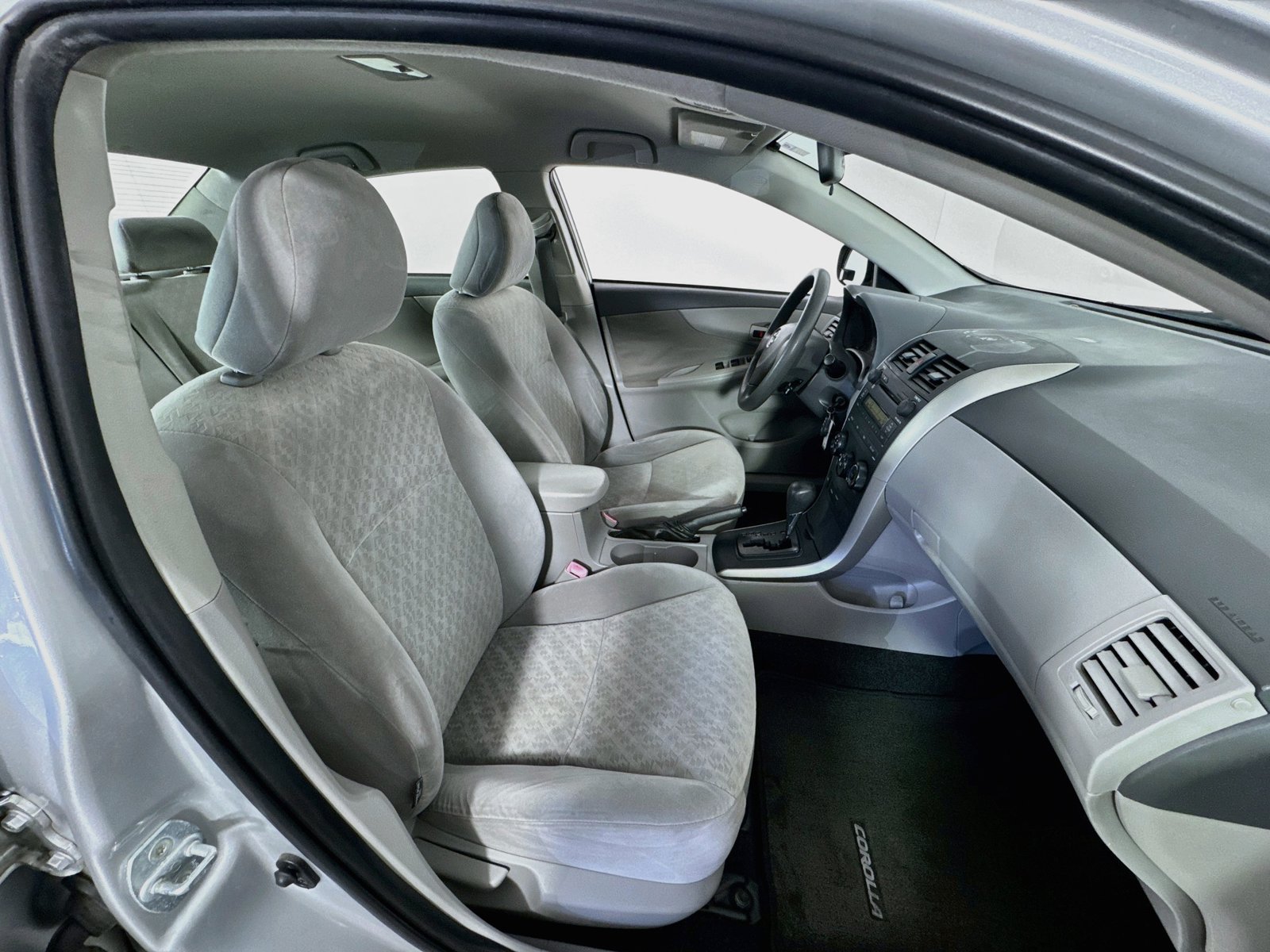 Used 2009 Toyota Corolla LE FWD image 27