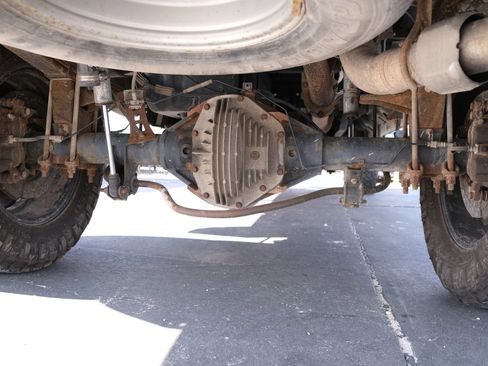 Used 2015 Ford F350 Lariat w/ Lariat Interior Package image 23