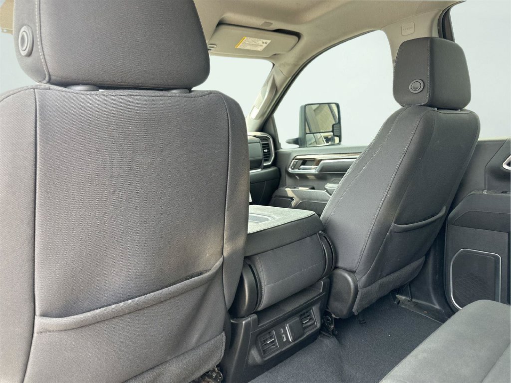 Used 2024 Chevrolet Silverado 2500 LT AWD/4WD image 39
