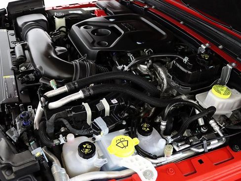 Used 2025 Jeep Wrangler Unlimited Sahara image 37