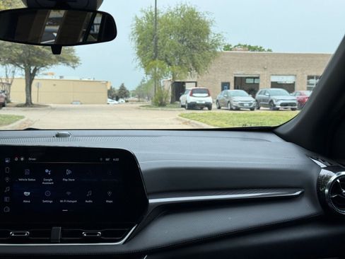 Used 2025 Chevrolet Equinox LT image 36