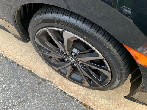 Used 2019 Honda Civic Sport image 9