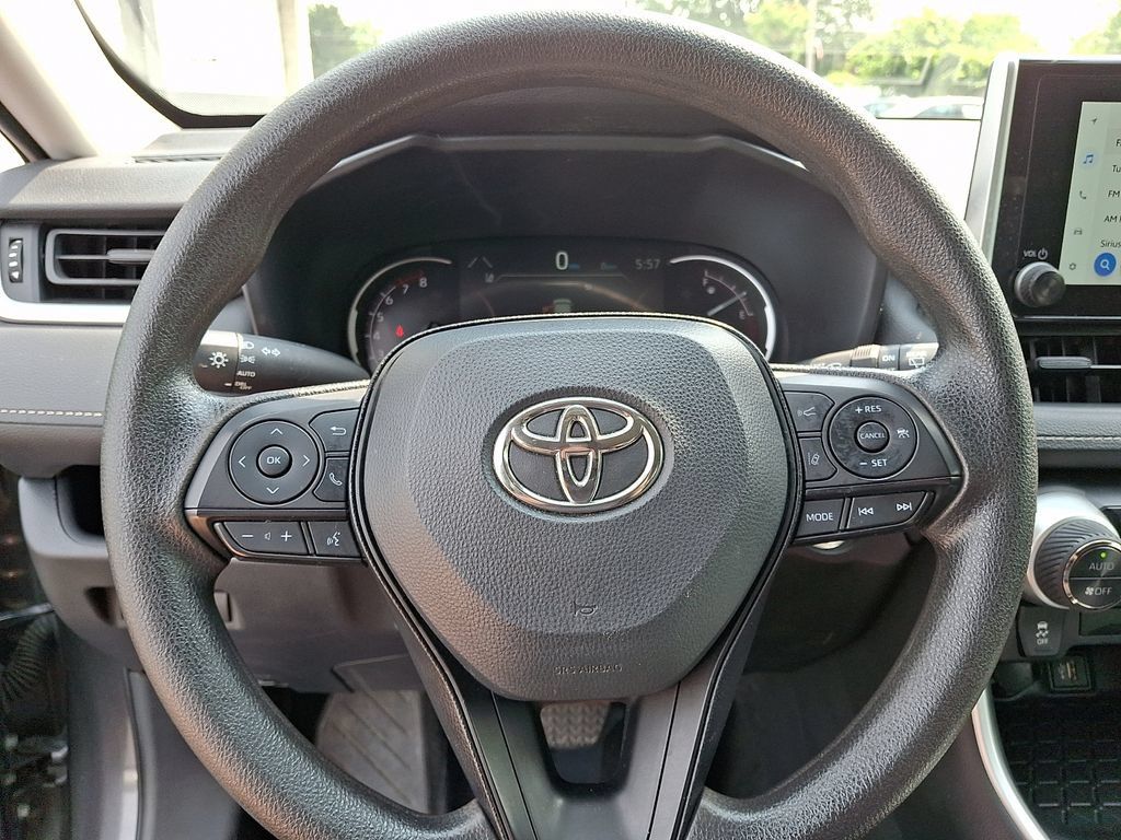 Certified 2025 Toyota RAV4 XLE AWD/4WD image 21