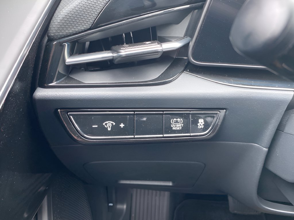 Used 2026 Kia Niro EX FWD image 27