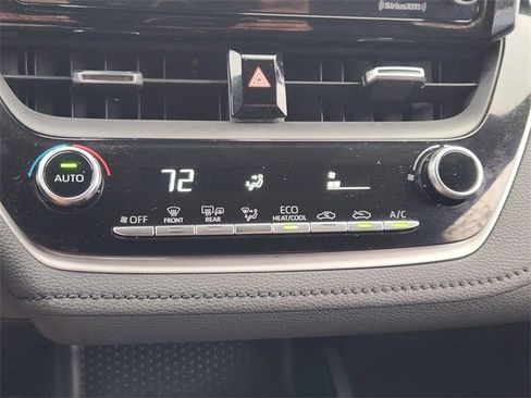 Used 2021 Toyota Corolla SE image 24