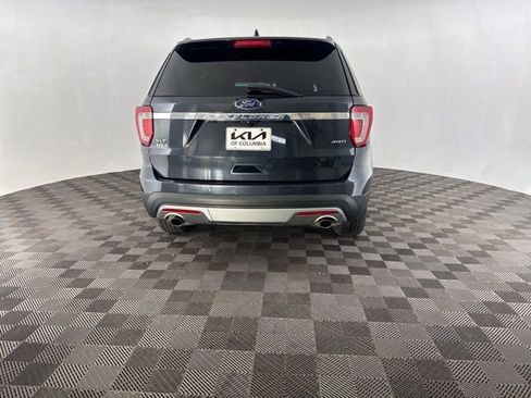 Used 2017 Ford Explorer XLT w/ Equipment Group 202A image 9