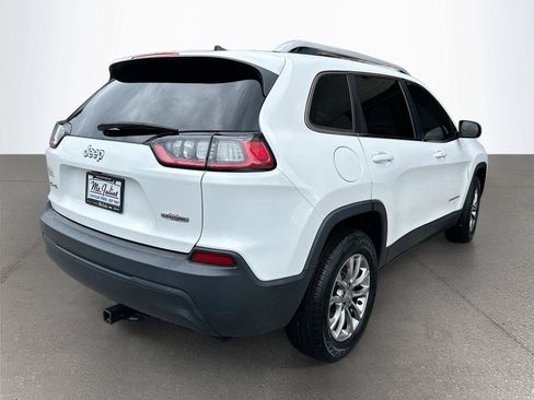 Used 2019 Jeep Cherokee Latitude Plus AWD/4WD image 4
