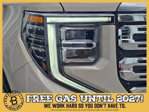 New 2026 GMC Sierra 1500 Denali w/ Denali Reserve Package AWD/4WD image 10